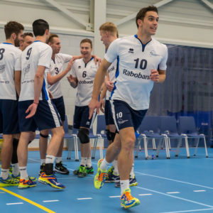 ‘Ik moet het hebben van handige balletjes, shotjes en scoren via het blok’. Gerard Baan ‘in the picture’ op Volleybal.nl