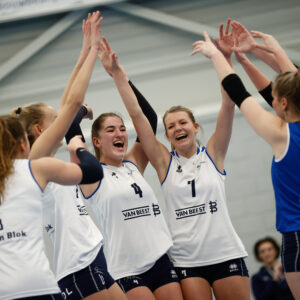 Dames 1 eindigt bovenaan Kampioenspoule