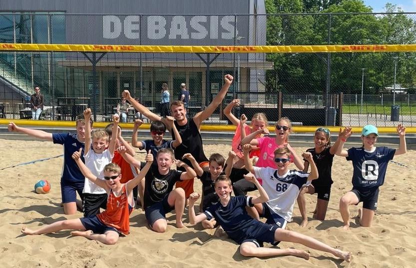 Kom kennismaken met beachvolleybal bij Sliedrecht Sport