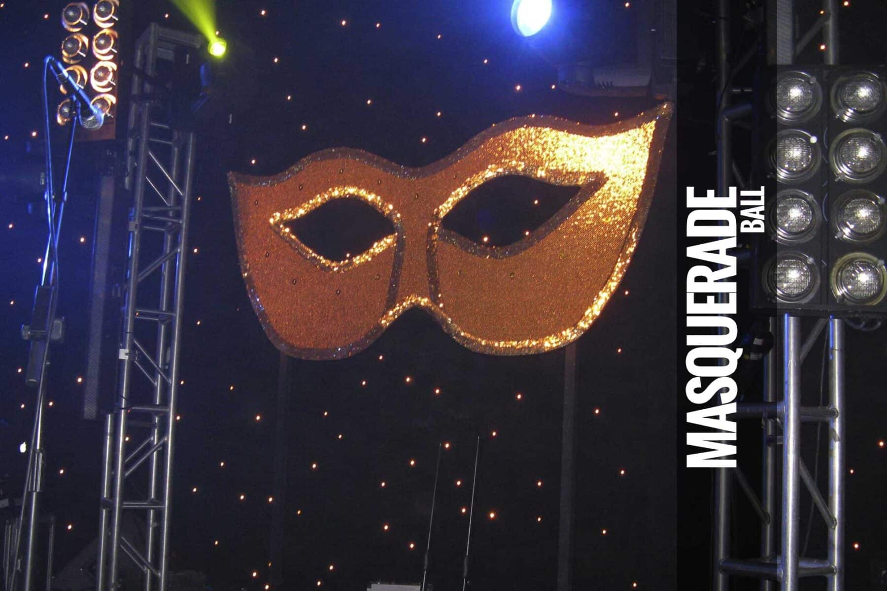 H1 en H2 organiseren Masked Ball